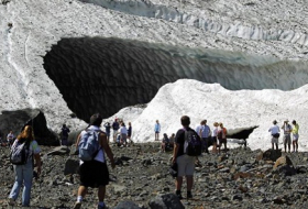 1 Dead, 5 Injured in Washington State Ice Cave Collapse